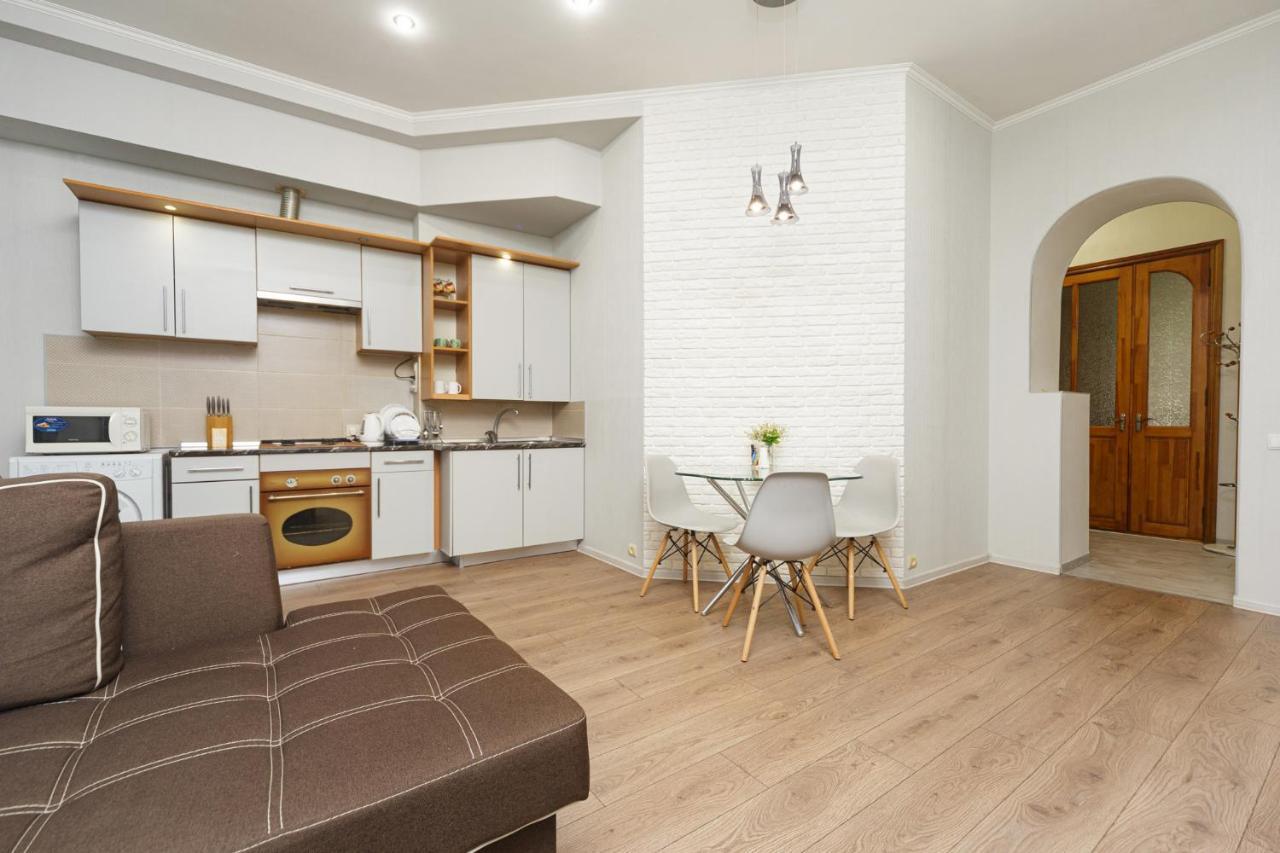 Apartment Zhukovskogo 17 Odessa Exterior foto