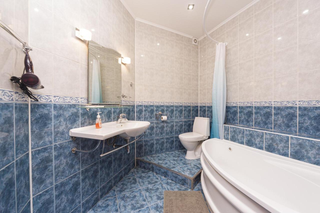 Apartment Zhukovskogo 17 Odessa Exterior foto